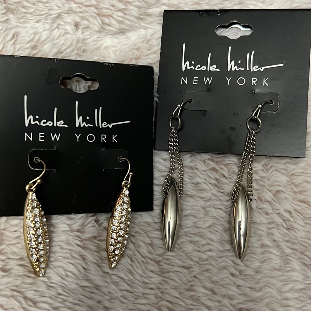 2 pair of earrings